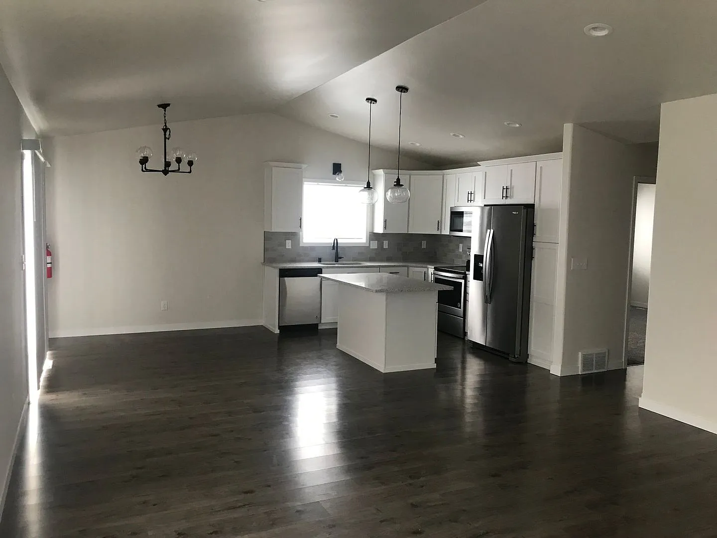 3 Bed 2.5 Bath Single Family Home — Photo 3