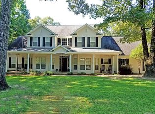 75 Shady Oak Trl, Deatsville, AL 36022