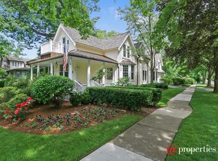 548 E Scranton Ave, Lake Bluff, IL 60044