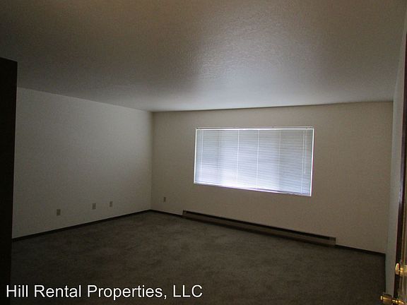 3rd image of 1499 S Hawthorne Dr APT 450