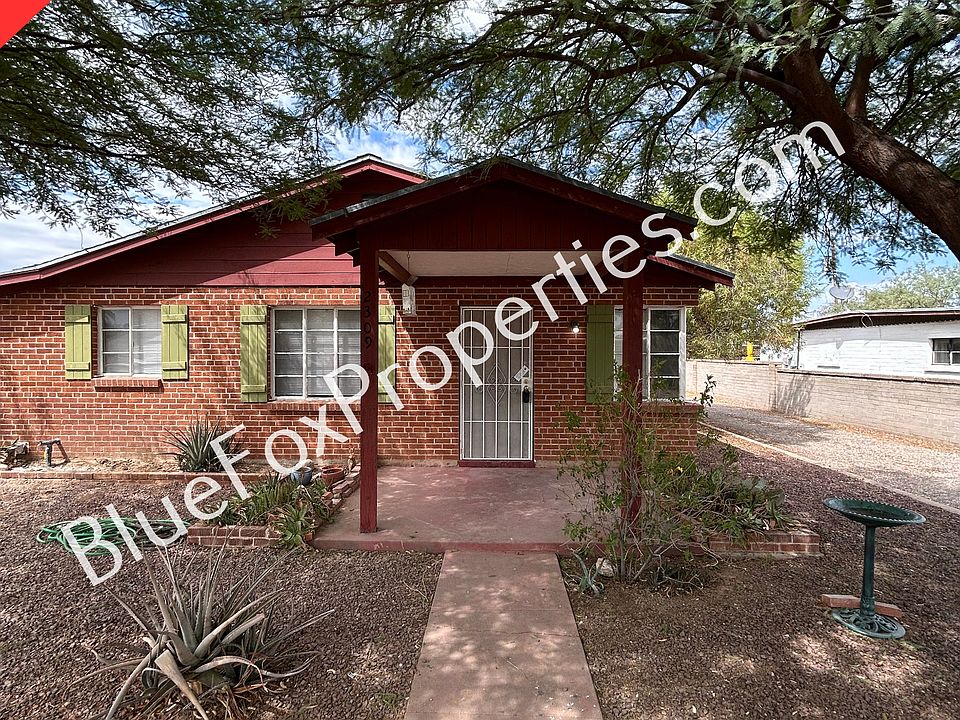1st image of 2309 N Chrysler Dr