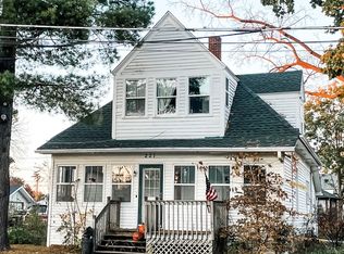 221 E Main St, Genoa, IL 60135