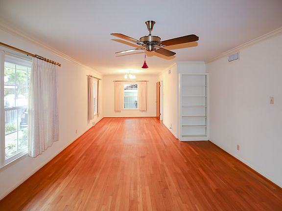 2nd image of 2801 Braemar Dr