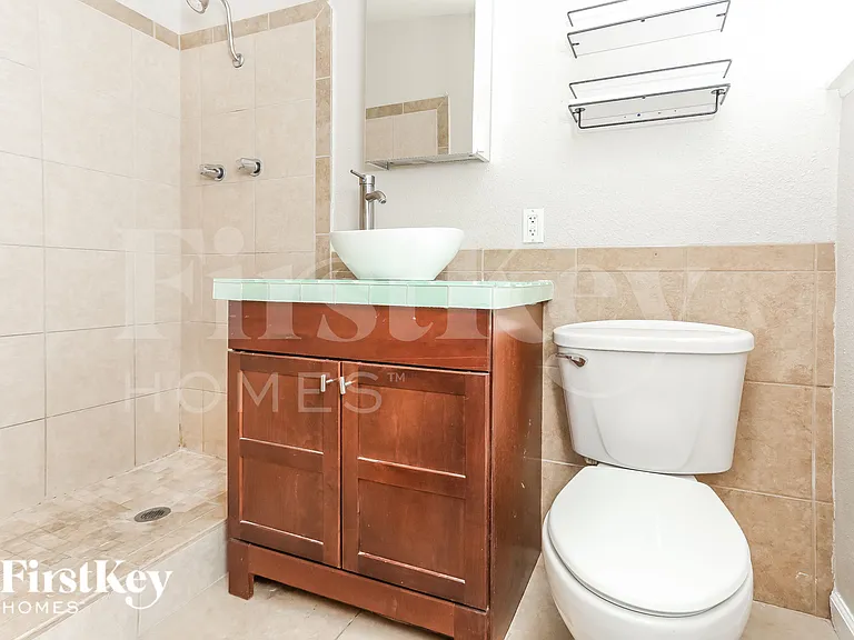 6237 Rassler Ave — Photo 9