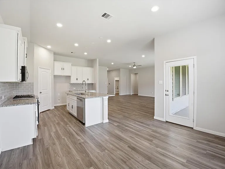 31122 Gullwing Manor Dr — Photo 13