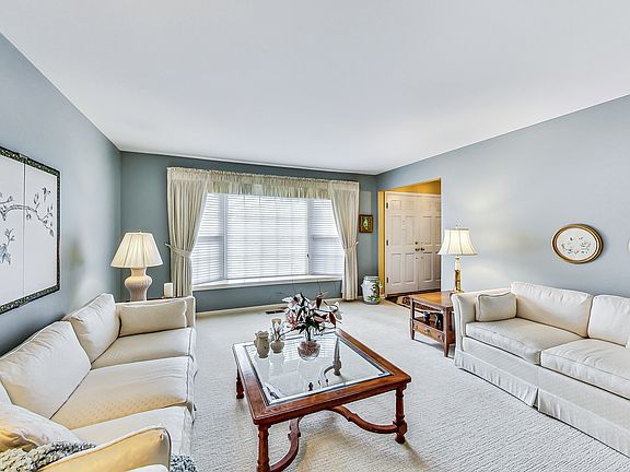 5th image of 3434 River Falls Dr