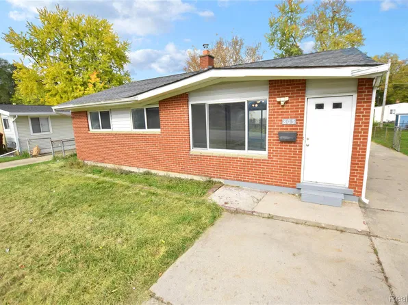 805 E Hemphill Rd, Flint, MI 48507