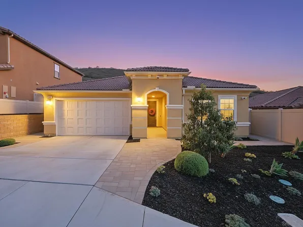 893 Woodhaven Rd, San Marcos, CA 92069