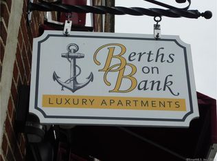 153 Bank St APT 201, New London, CT 06320