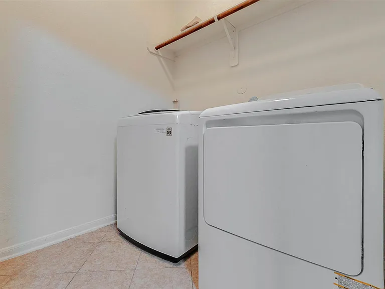 7434 Jacobs Well Dr — Photo 16