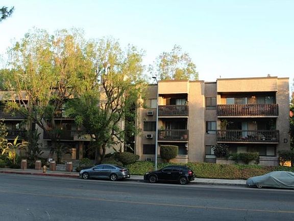2nd image of 22100 Burbank Blvd Unit 248