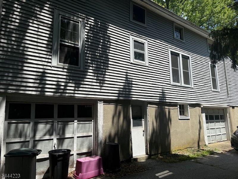 2nd image of 22 Meadows Rd