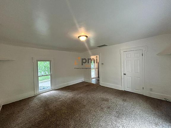 3rd image of 602 Indiana Ave APT 2E