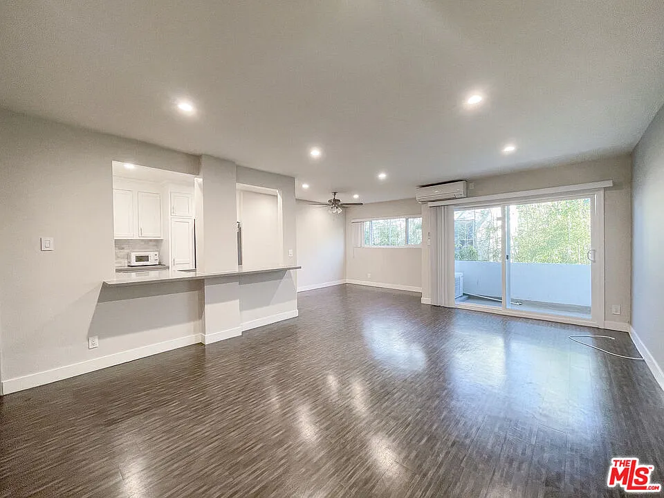 3 bed, 2.0 bath, 1550 sqft, $4,195 — Photo 4