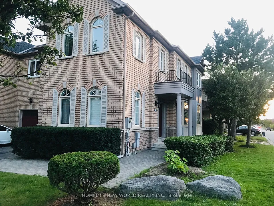 63 Southbrook Cres