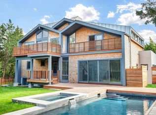 9 Peninsula Dr, Sag Harbor, NY 11963