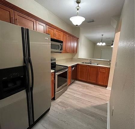 4th image of 14041 SW 49th St