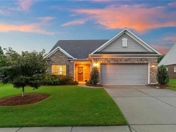 2910 Farmstead Way, Suwanee, GA 30024