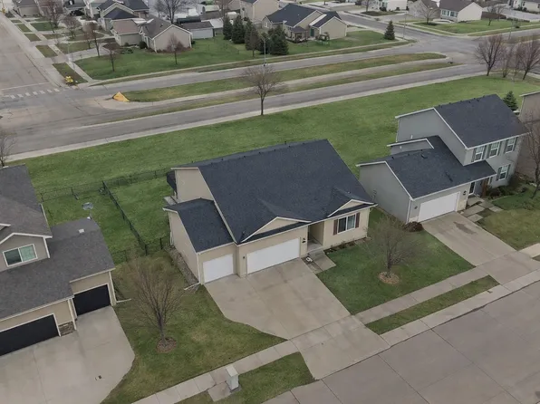 713 SE 12th St, Grimes, IA 50111