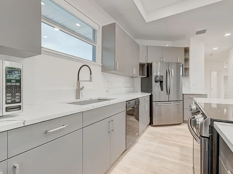 21 Oceanview Dr #C — Photo 16