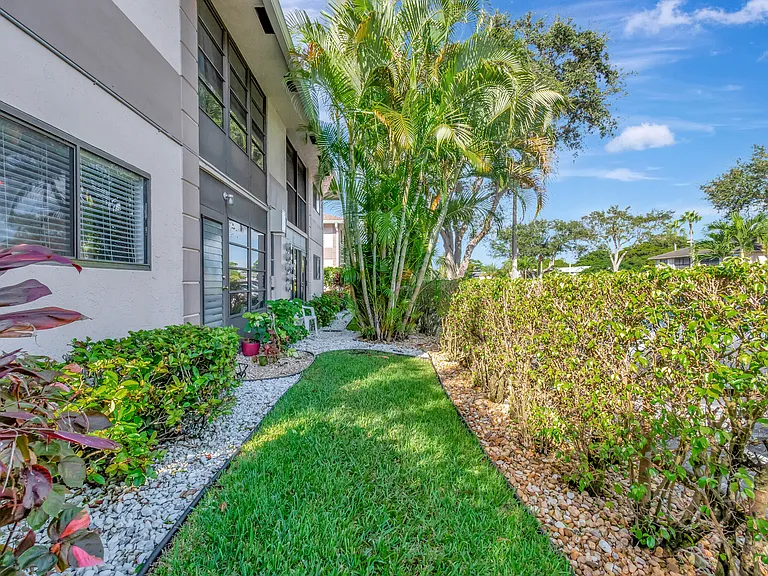 15364 Lakes Of Delray Blvd #45 — Photo 49