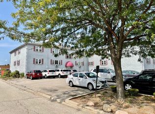 9458 Kelvin Ln APT 201, Schiller Park, IL 60176