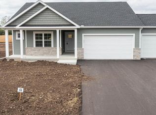 2330 Pow Wow Trl, Beloit, WI 53511