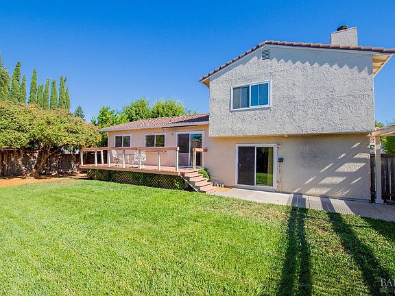 2nd image of 1025 Suffolk Way