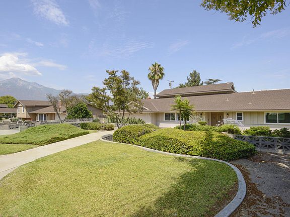 Front Yard - Upper Level