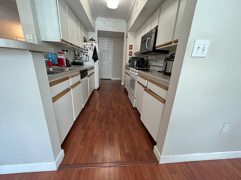 151 SW 117th Ave #207 — Photo 19
