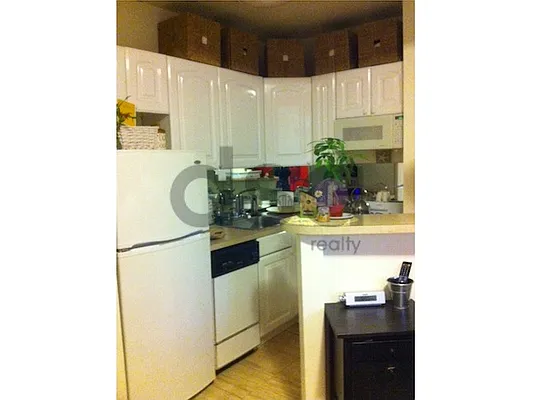 Rented by DSA Realty | media 44