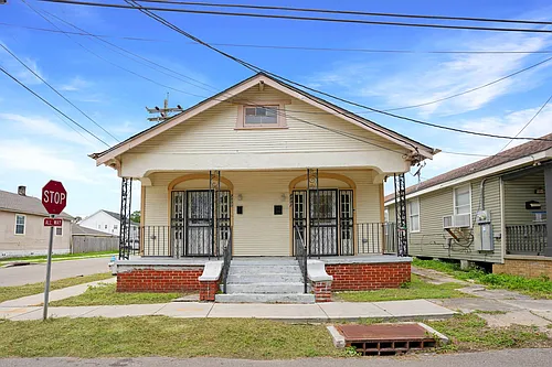 2500-02 Music St Photo 1