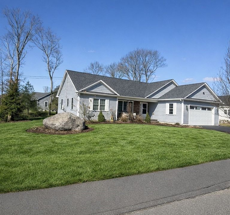 1st image of 49 Pheasant Hill Rd