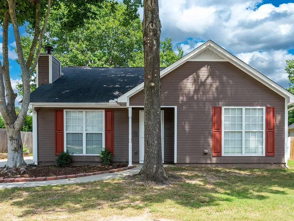 132 King James Ct