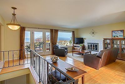 Light and bright large living room.