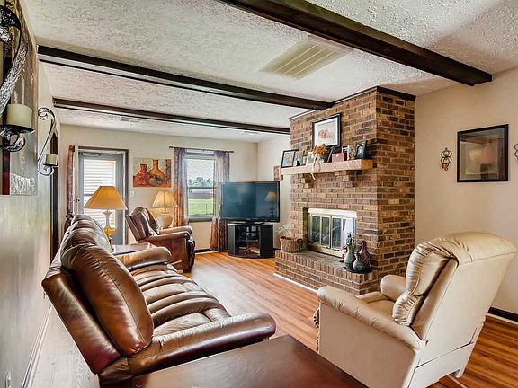 3rd image of 2030 Eastland Dr
