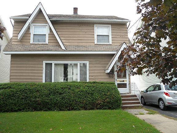 2nd image of 40 Lakewood Ter