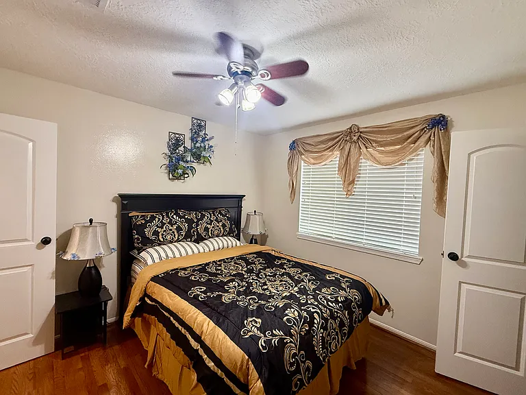 Starlite Dr — Photo 16