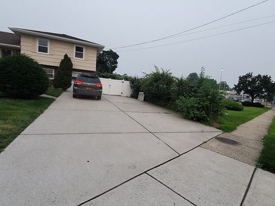 224 New Hyde Park Rd, Franklin Square, NY, 11010