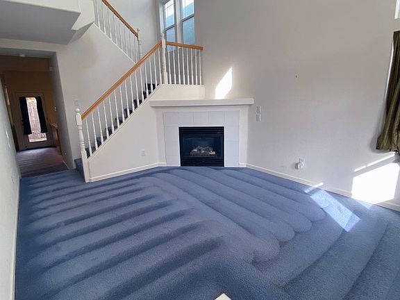 3rd image of 352 Metro Ln