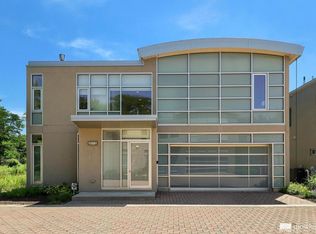 2013 Skyelar Ct, Highland Park, IL 60035