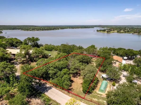 6912 Ireland Dr, Brownwood, TX 76801