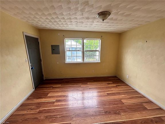 2nd image of 730 Roswell Ave