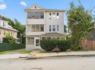 121 Illinois St, Worcester, MA 01603