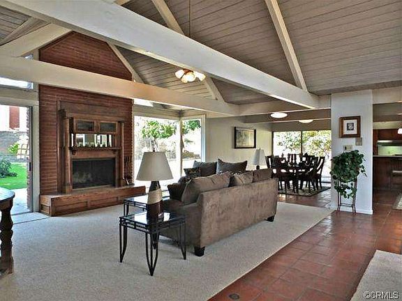 4th image of 4321 Clubhouse Dr