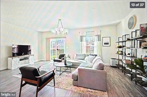 1044 Rosecroft Ln Photo 1