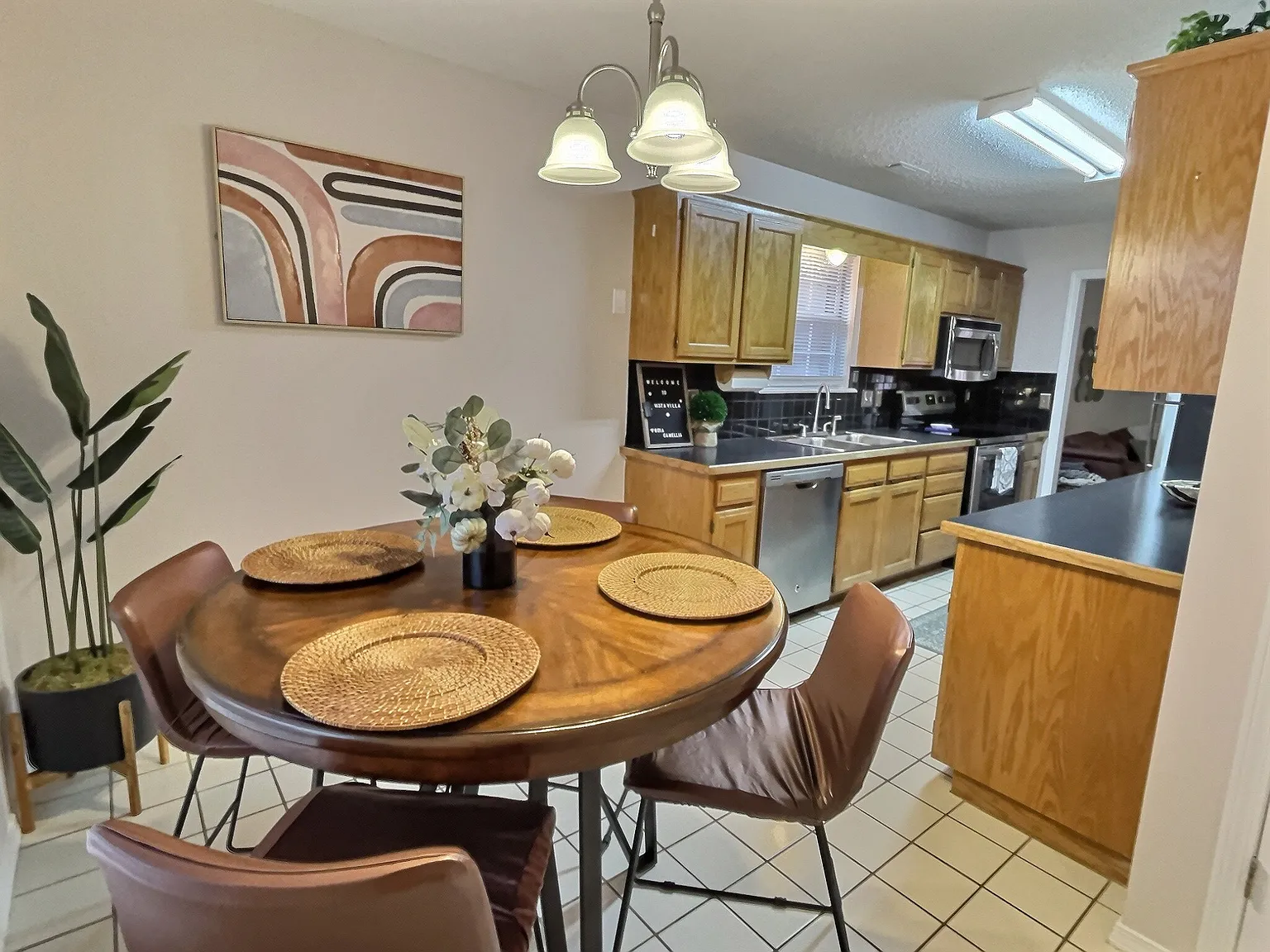 601 Camellia Dr — Photo 3