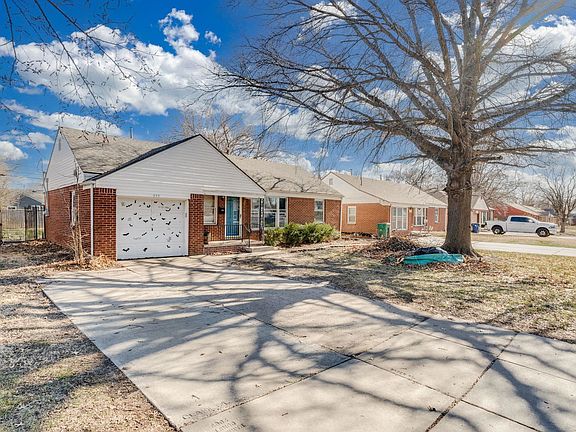 4th image of 646 S Mission Rd