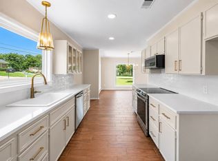102 S Avenue Q, Clifton, TX 76634