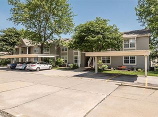32 Sugar Grove Ct, Saint Peters, MO 63376